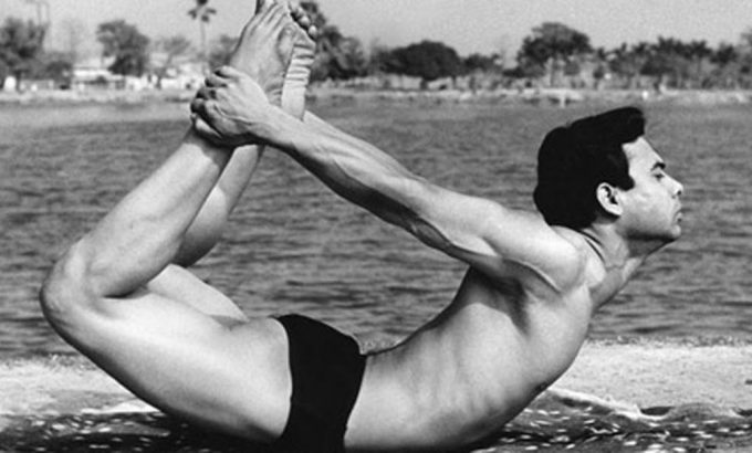比克拉姆：瑜伽、大师、性侵犯 Bikram: Yogi, Guru, Predator