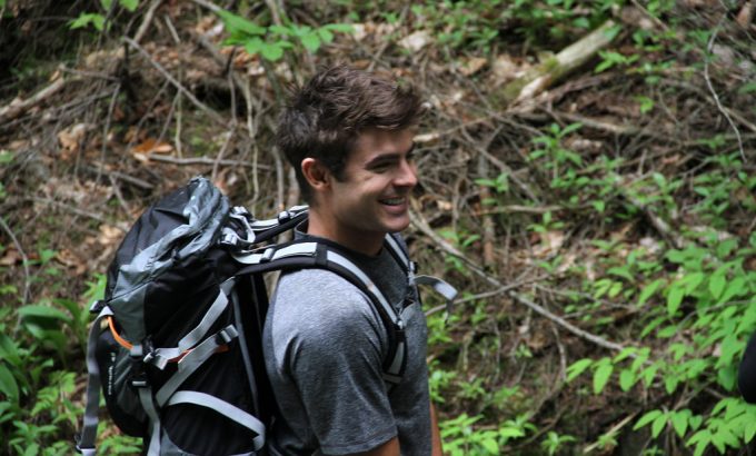 名人荒野求生 第一季 Running Wild with Bear Grylls Season 1
