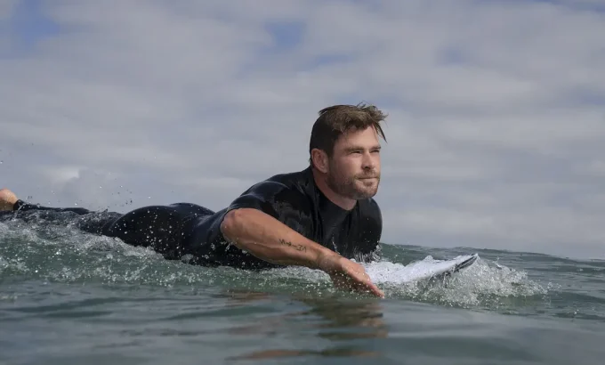 克里斯·海姆斯沃斯的鲨滩奇遇 Shark Beach with Chris Hemsworth